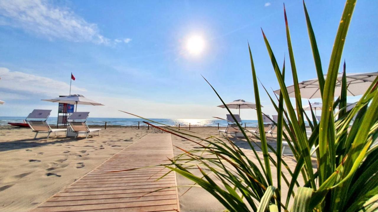 Hotel Saraceno Resort With Private Beach Milano Marittima Dış mekan fotoğraf